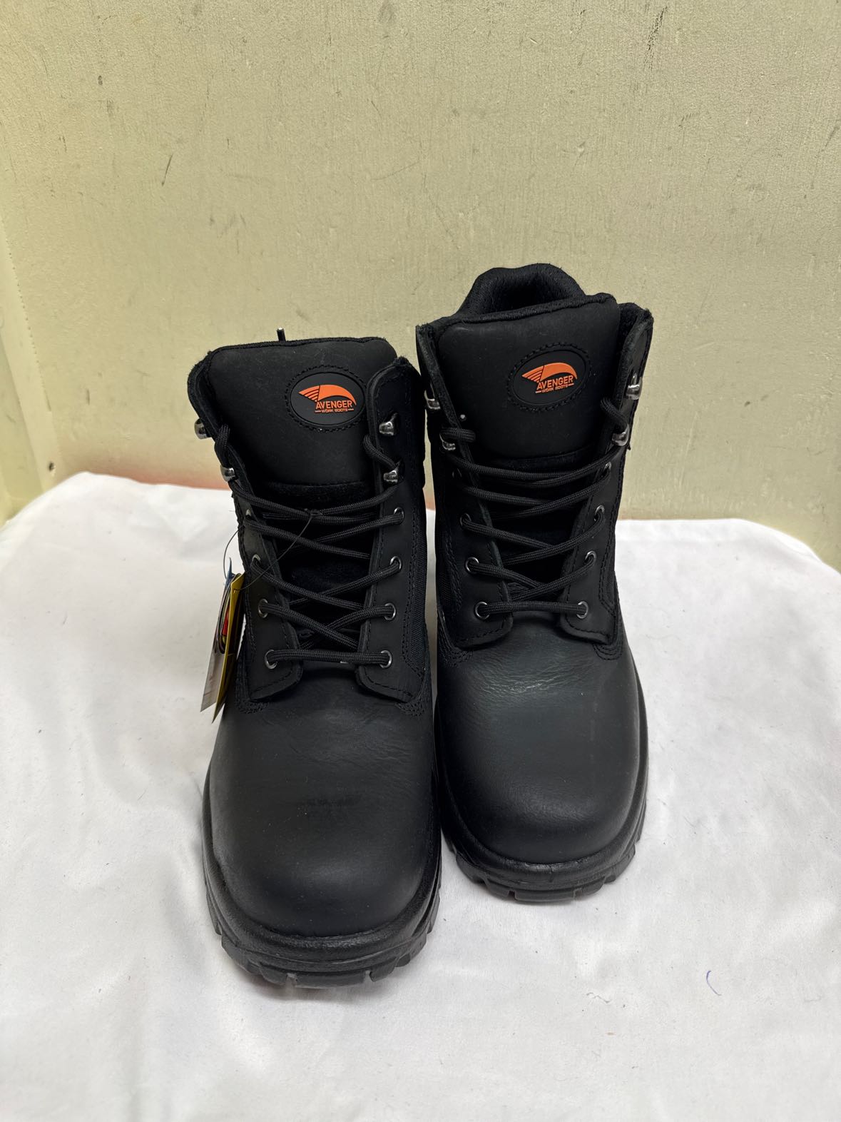 NWT Avenge Men's Size 9-1/2 Black Work Boots Shoes