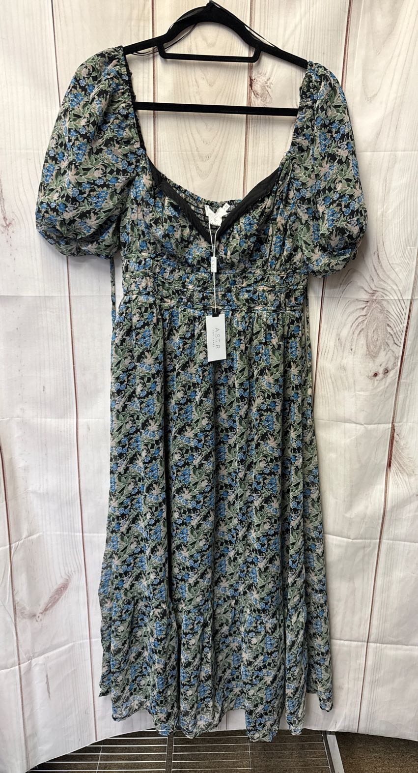 NWT Astr the Label Women's Size L Green Floral Dress