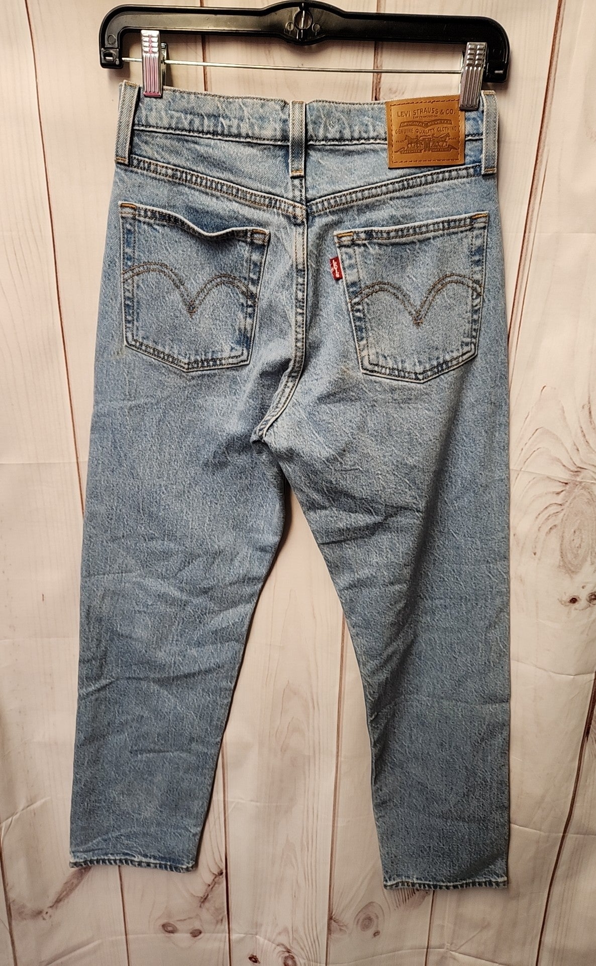 Levis Women's Size 25 (0) Blue Jeans Wedgie Straight