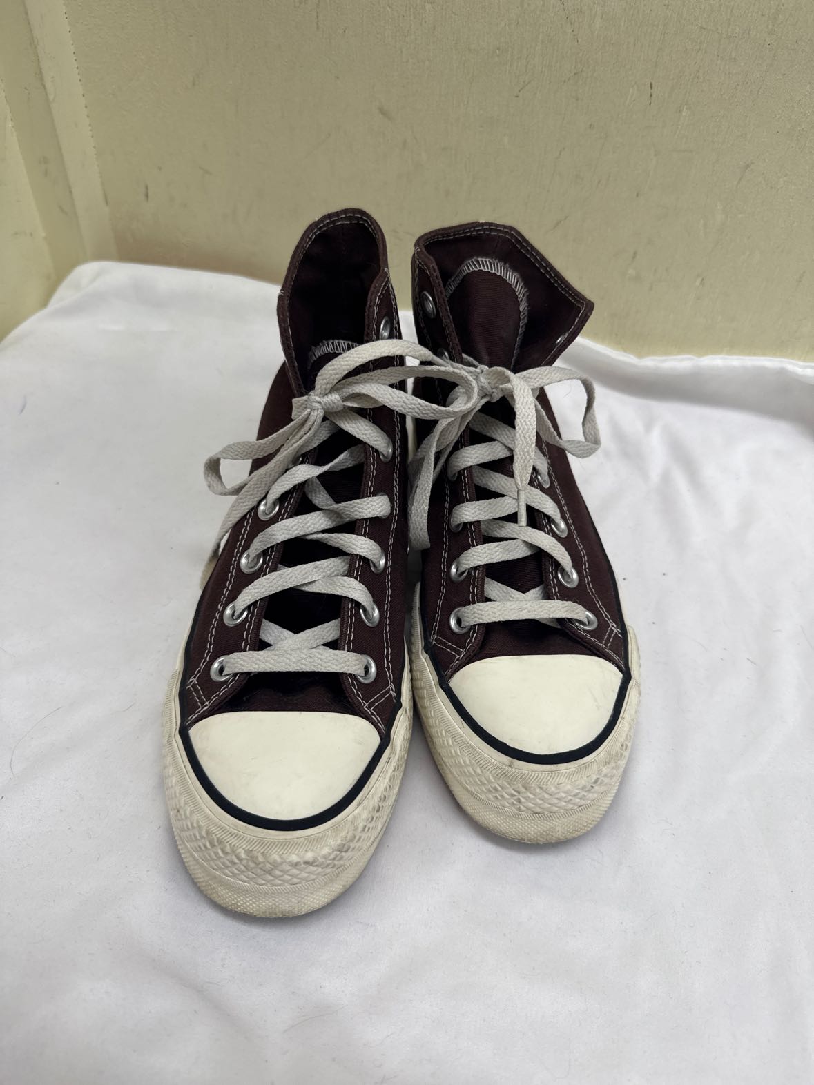 Converse Women's Size 8 Brown Sneakers Shoes