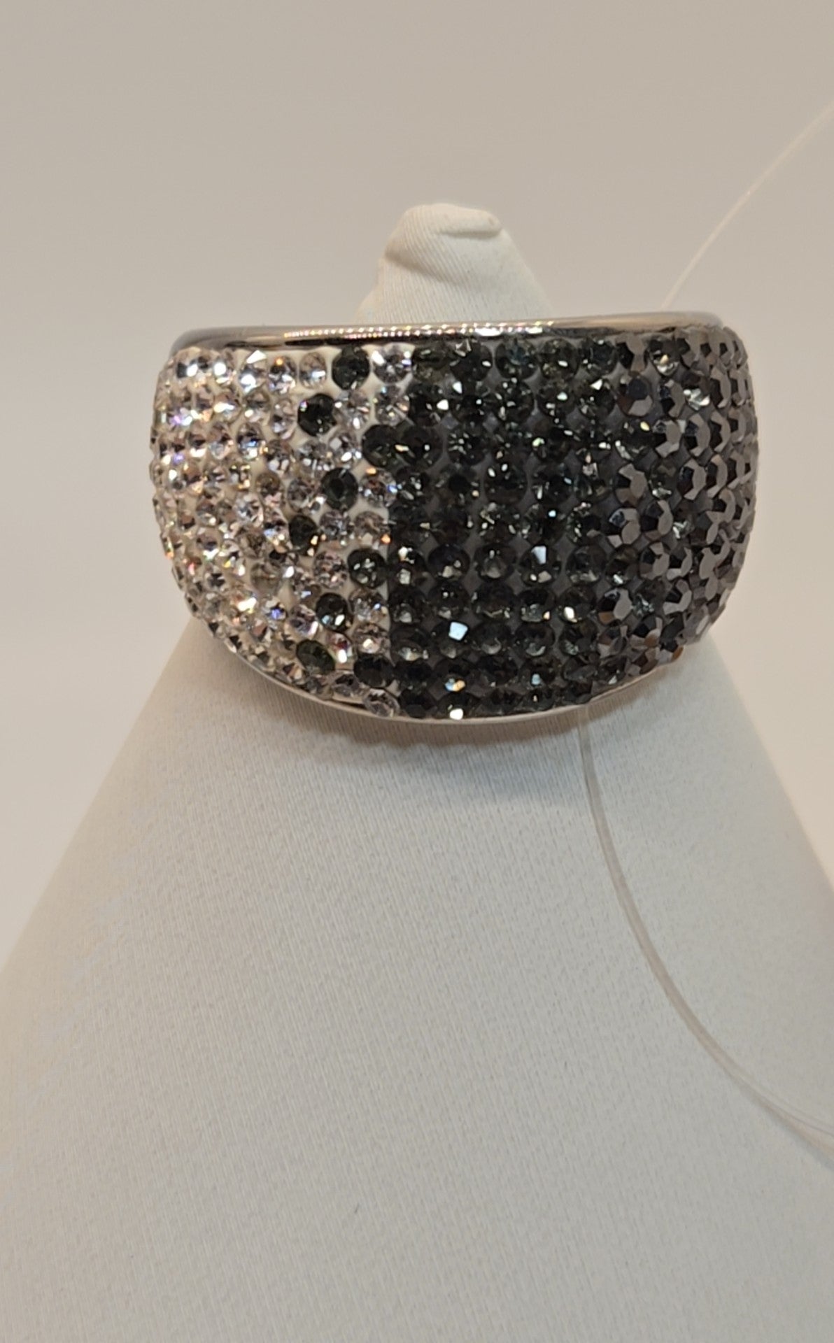 Ring Size 8 Silver Rhinestone Ring