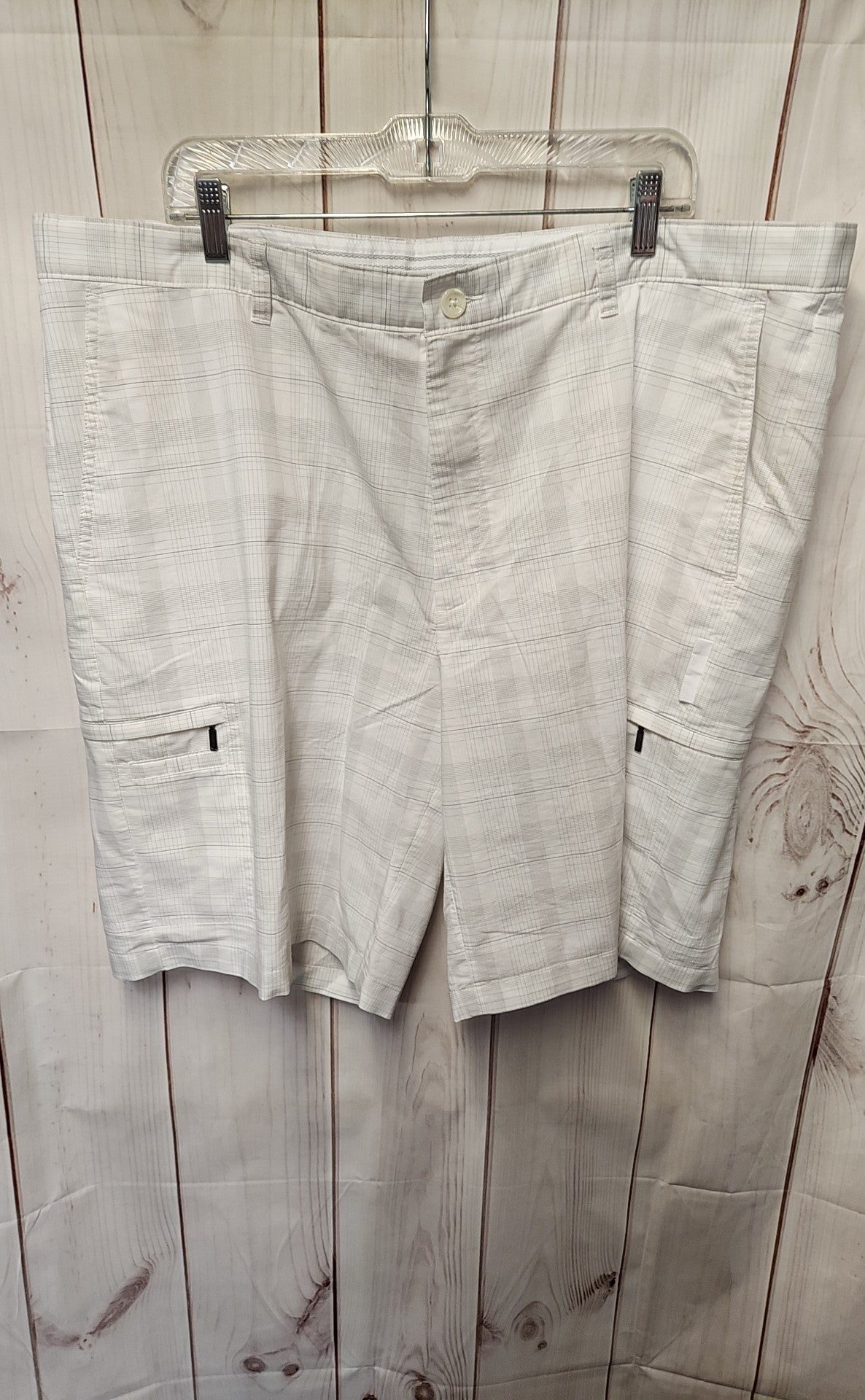 Greg Norman Men's Size 42 Gray Shorts