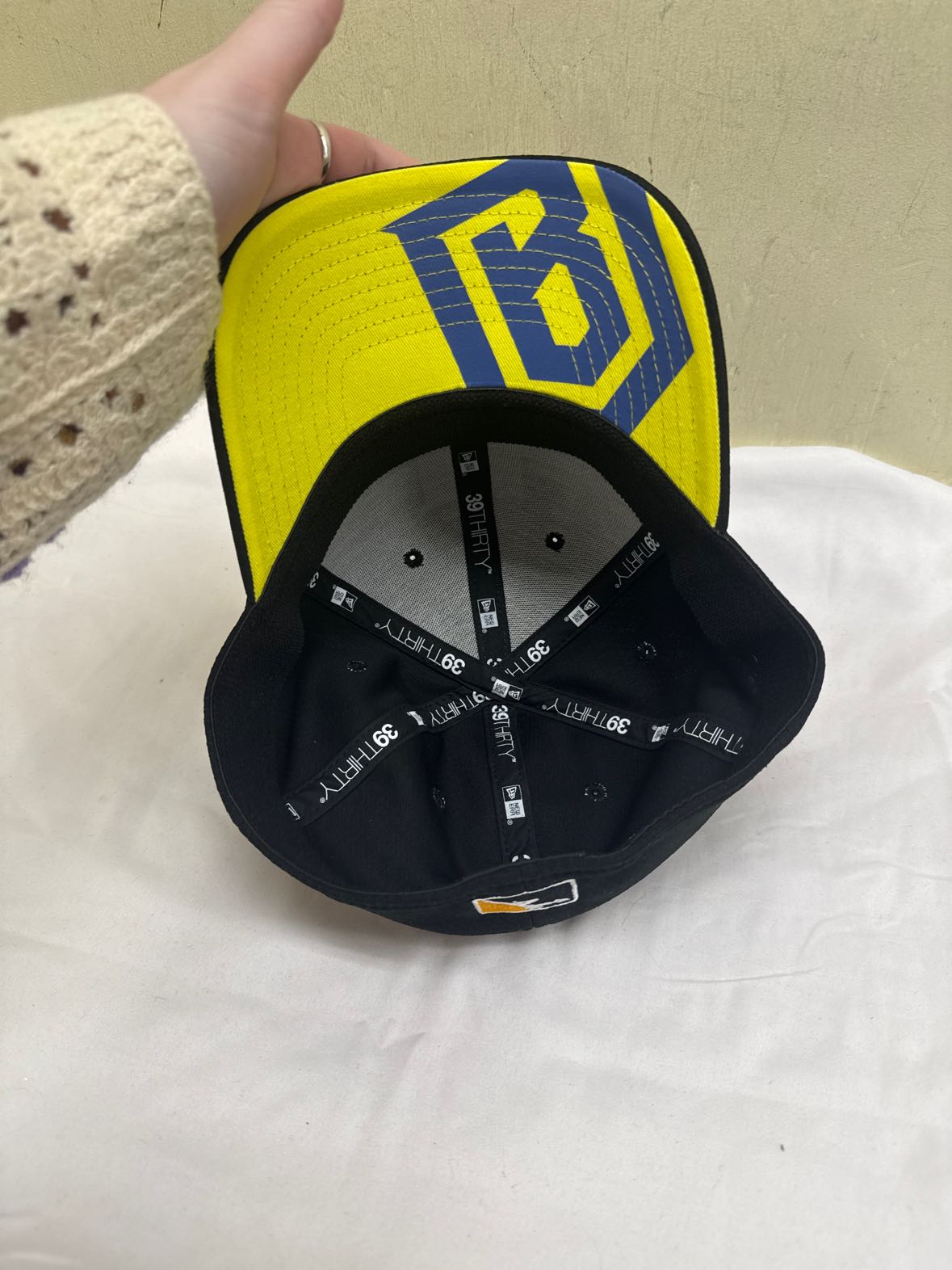 NWT Size M/L Black Hat