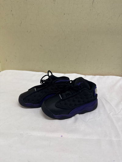 Air Jordan Boy's Size 8 Black Sneakers