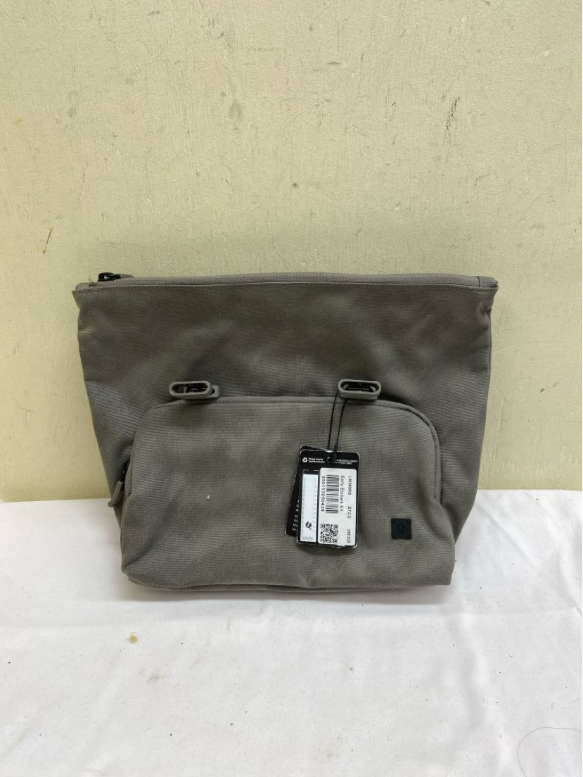 NWT Early Embark Kit Lululemon Gray Pouch