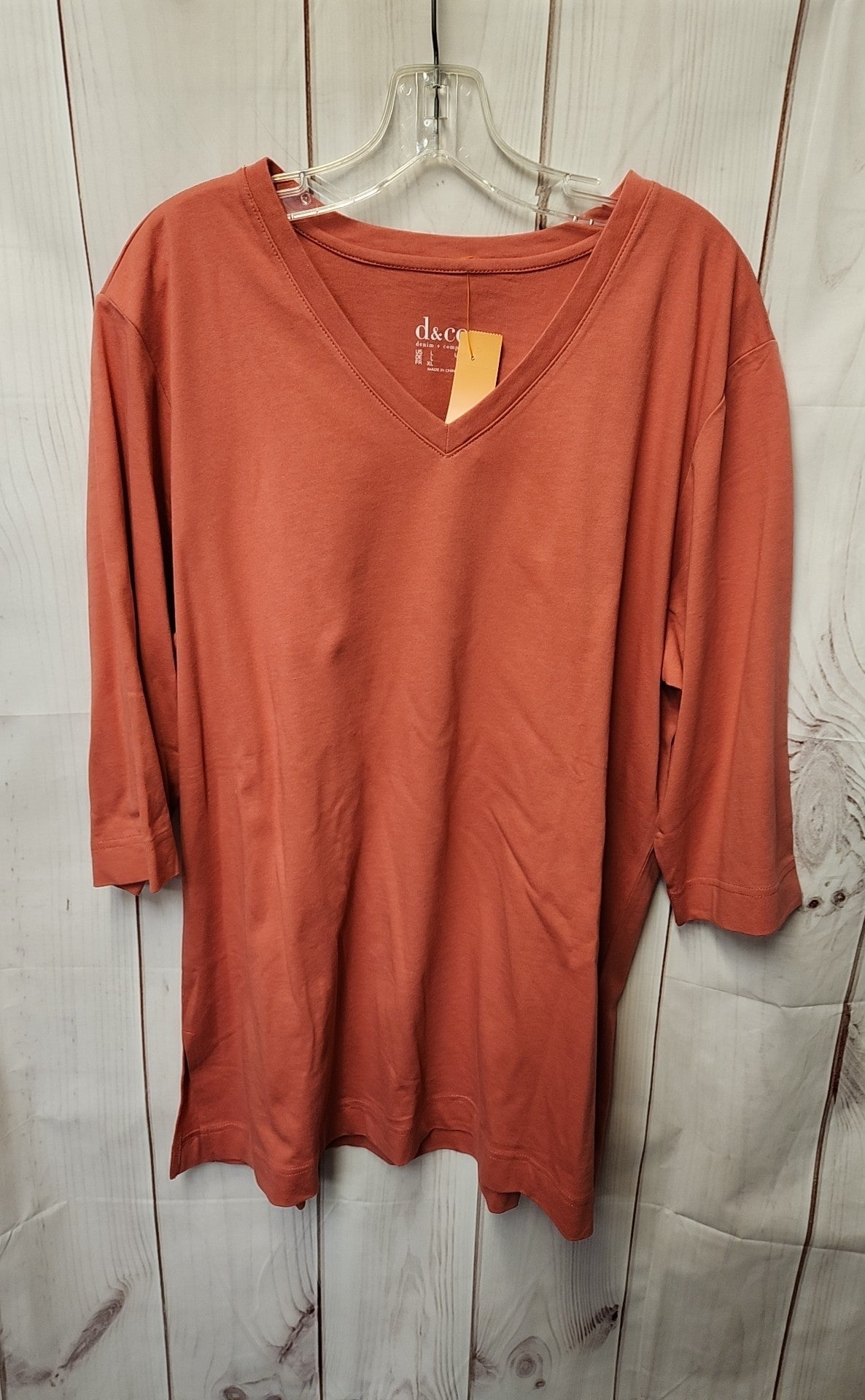 D & Co Women's Size L Red 3/4 Sleeve Top