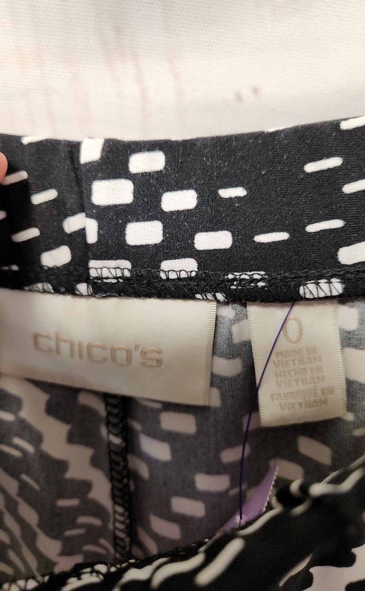 Chico's Women's Size 0 = US 4 Black Pants