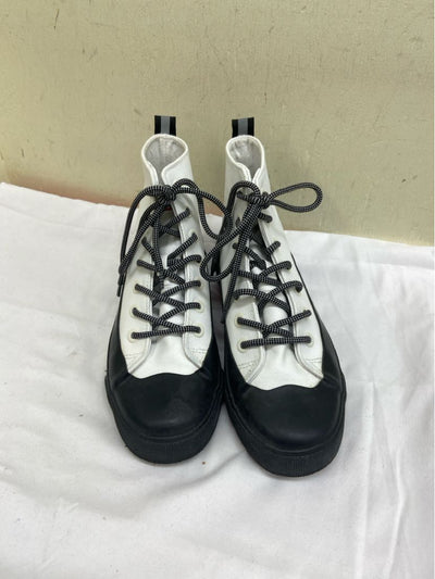 Hunter Women's Size 7-1/2 White Boots