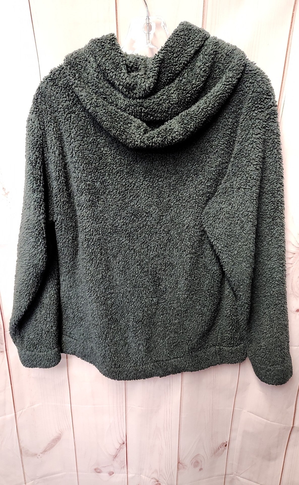 Liv Women's Size M Green Sweatshirt
