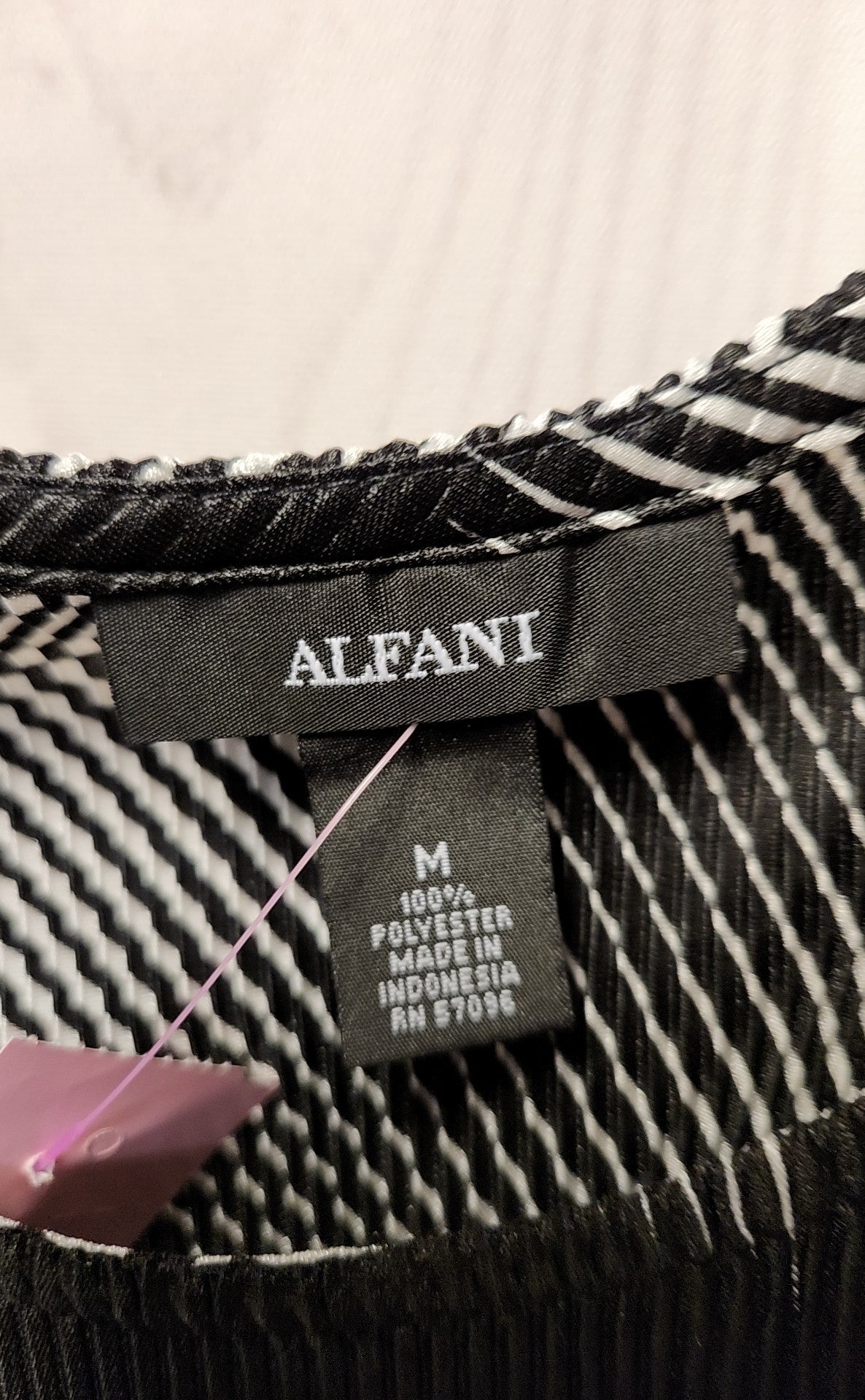 Alfani Women's Size M Black Sleeveless Top