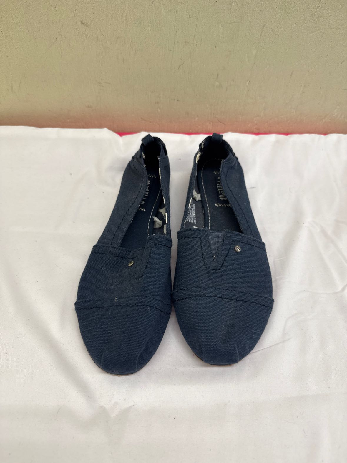 Mad Paw Women's Size 7 Navy Flats