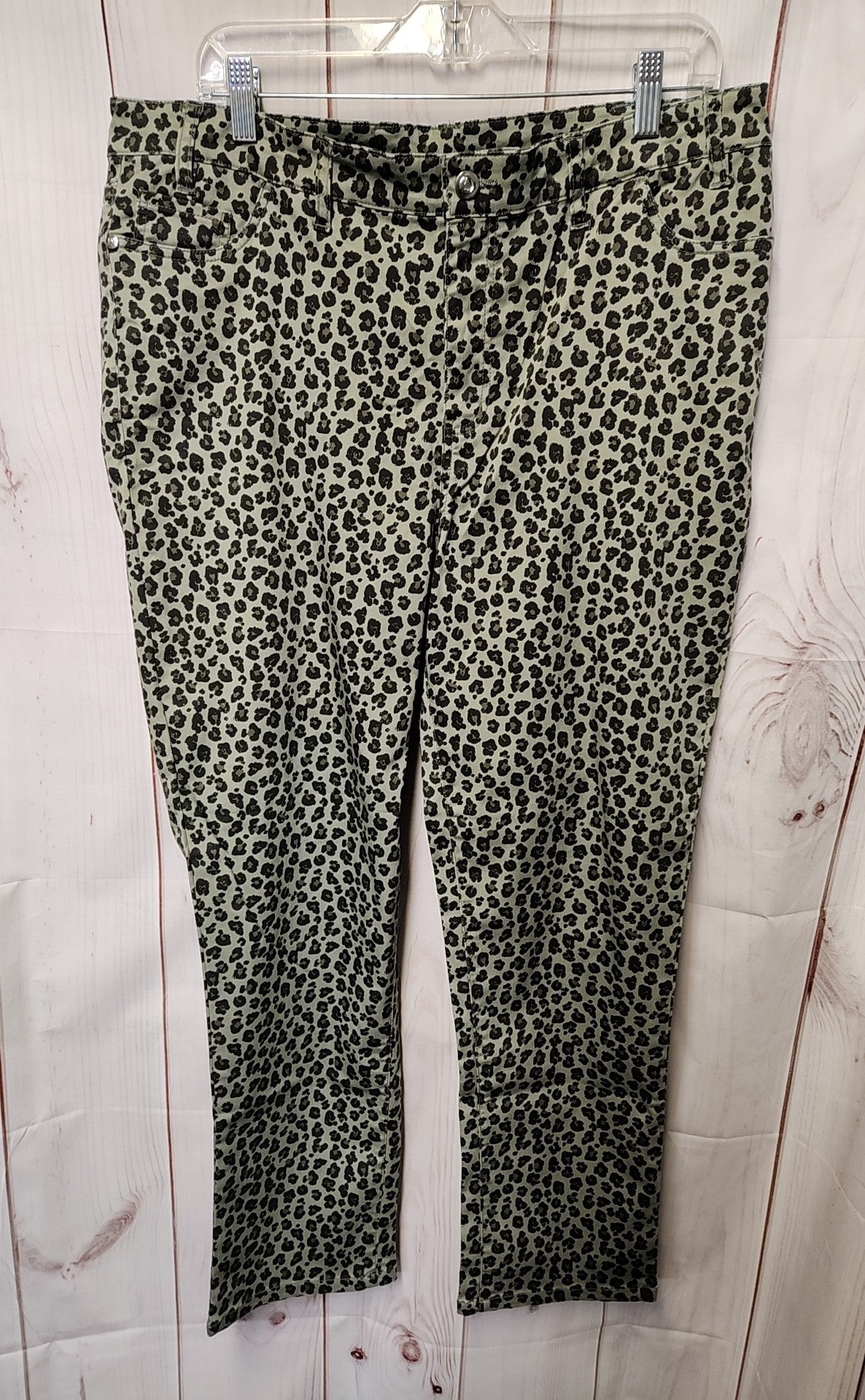 Venus Women's Size 16 Gray Animal Print Pants