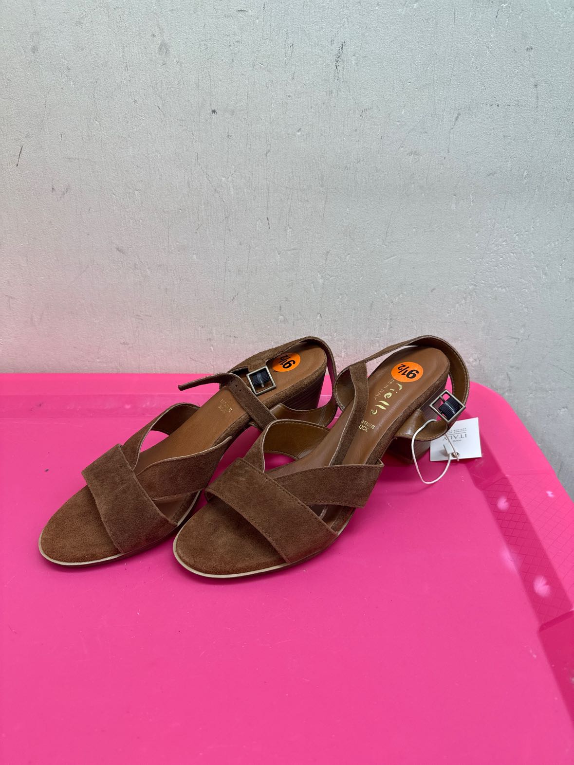 NWT Ariella Women's Size 9-1/2 Brown Pumps