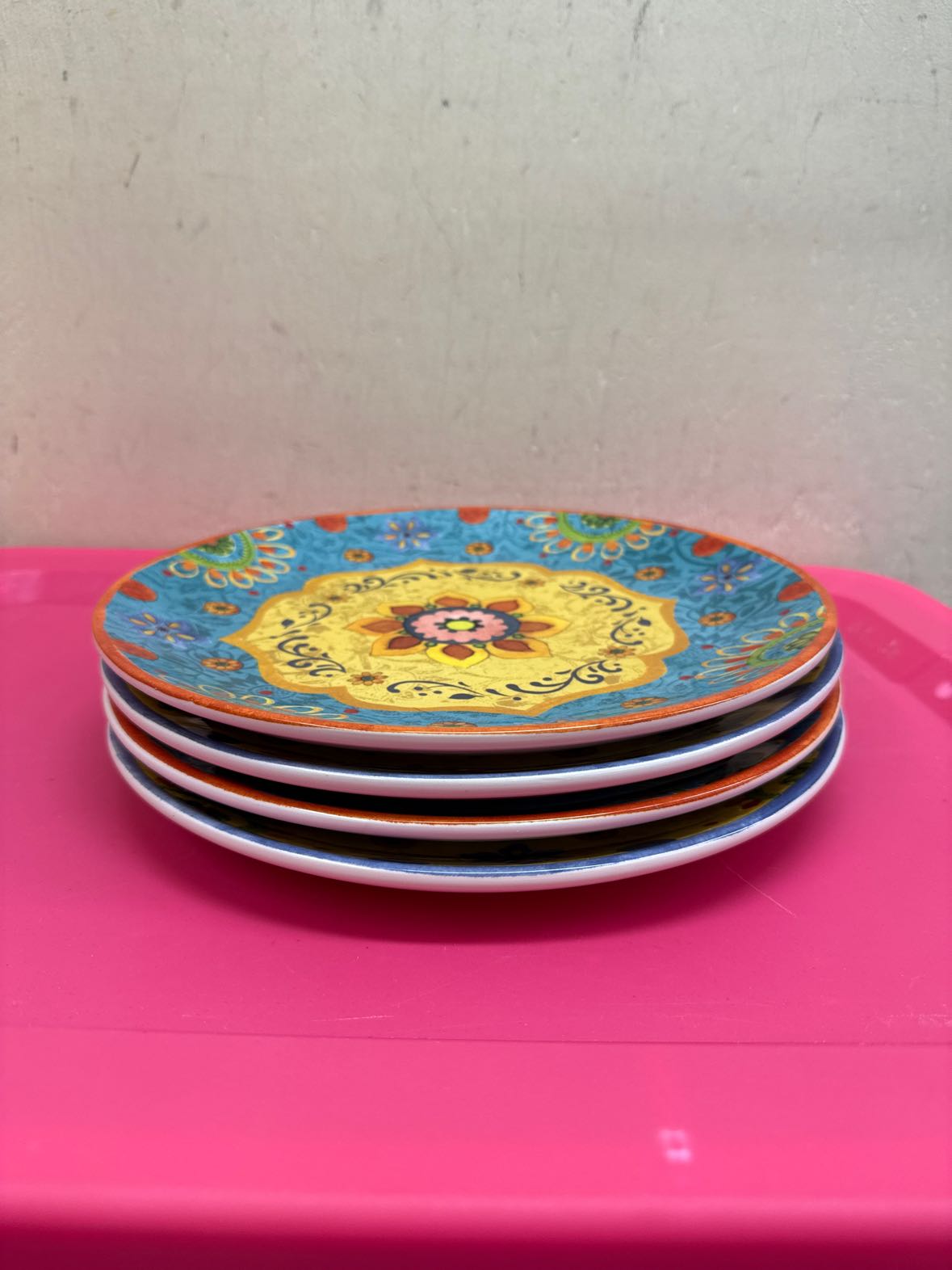 4PCS Certified International Sue Ziipkin Multi-colored Plates