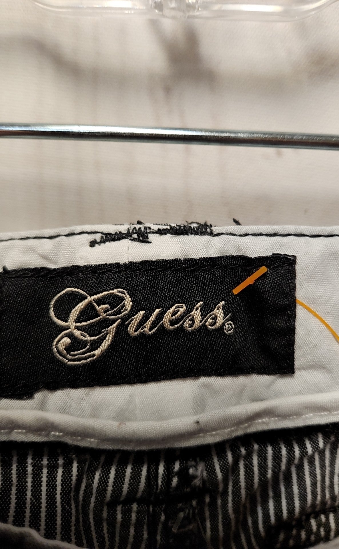 Guess Women's Size 28 (5-6) Gray Pants