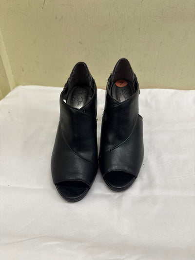 Lifestride Women's Size 7 Black Pumps