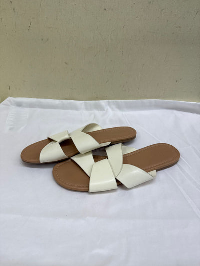 Old Navy Women's Size 9 White Sandals
