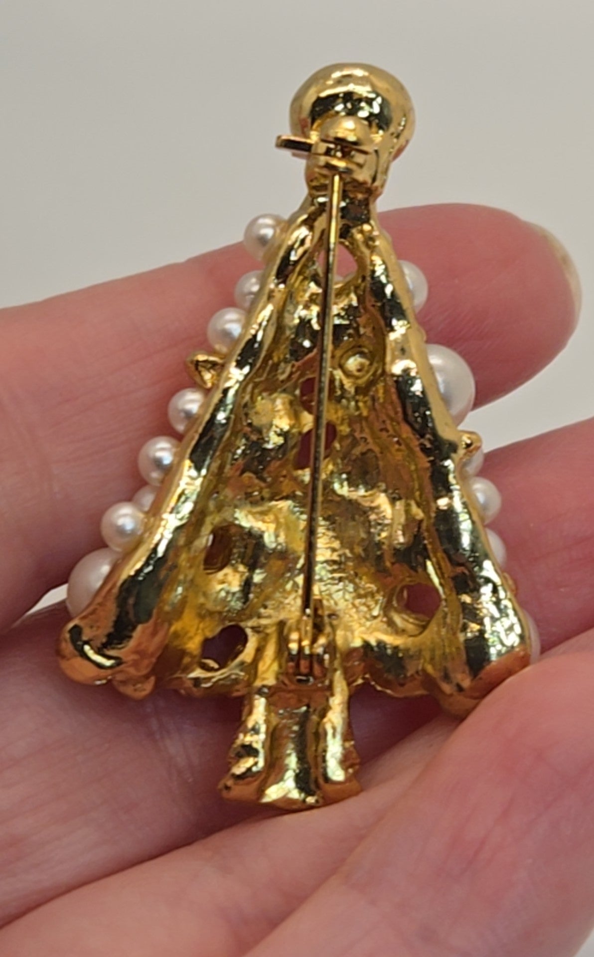 Gold White Christmas Tree Holiday Beaded Brooch Pin