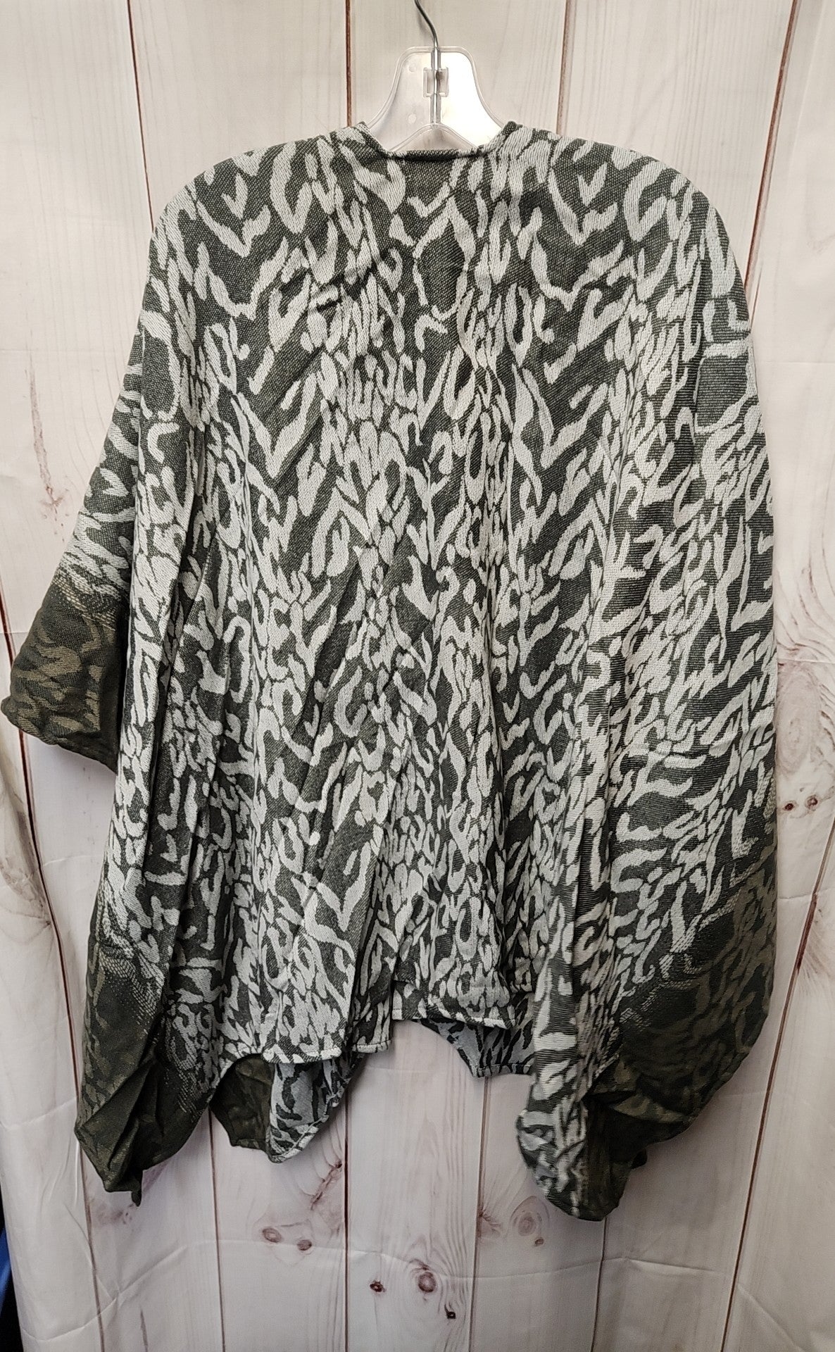 Chico's Women's Size One Size Gray Shawl
