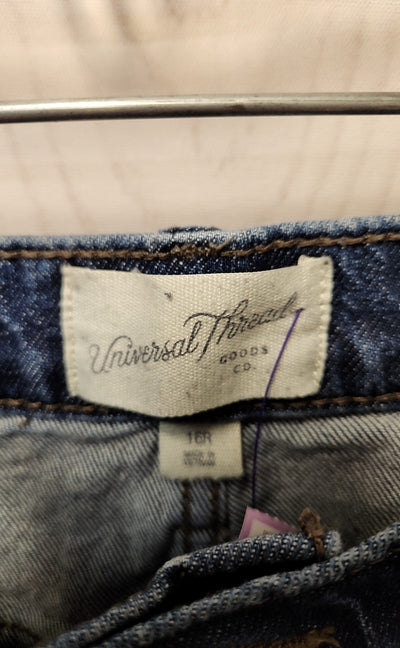 Universal Thread Women's Size 33 (15-16) Blue Jeans High Rise 90s Straight