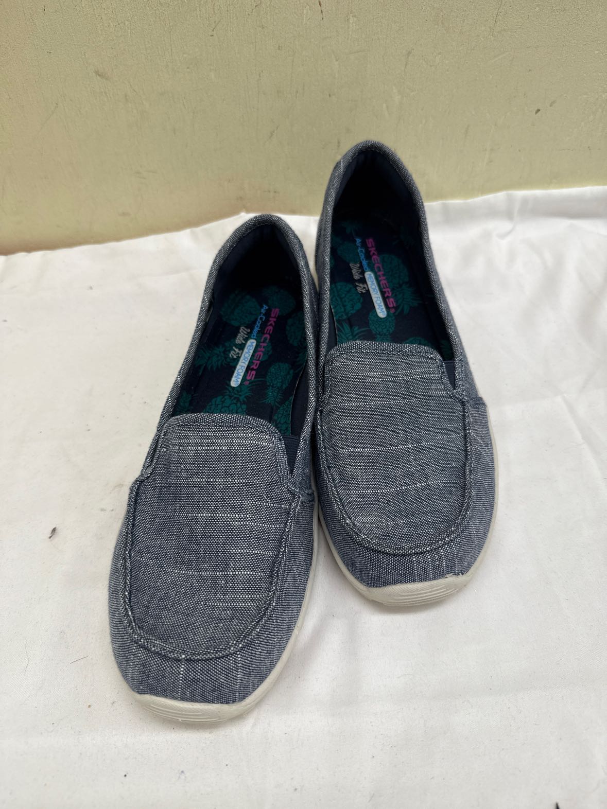 Skechers Women's Size 10 Blue Flats