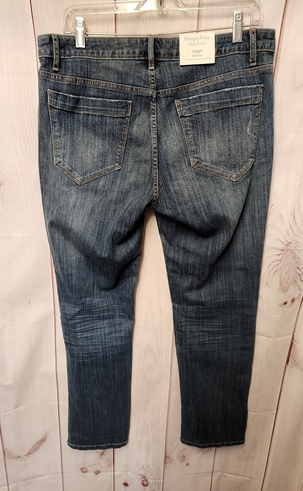 NWt Simply Vera Women's Size 32 (13-14) Blue Jeans Capri Mid Rise