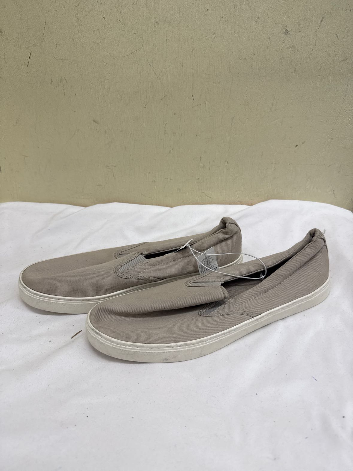 Old Navy Women's Size 8 Tan Flats Shoes