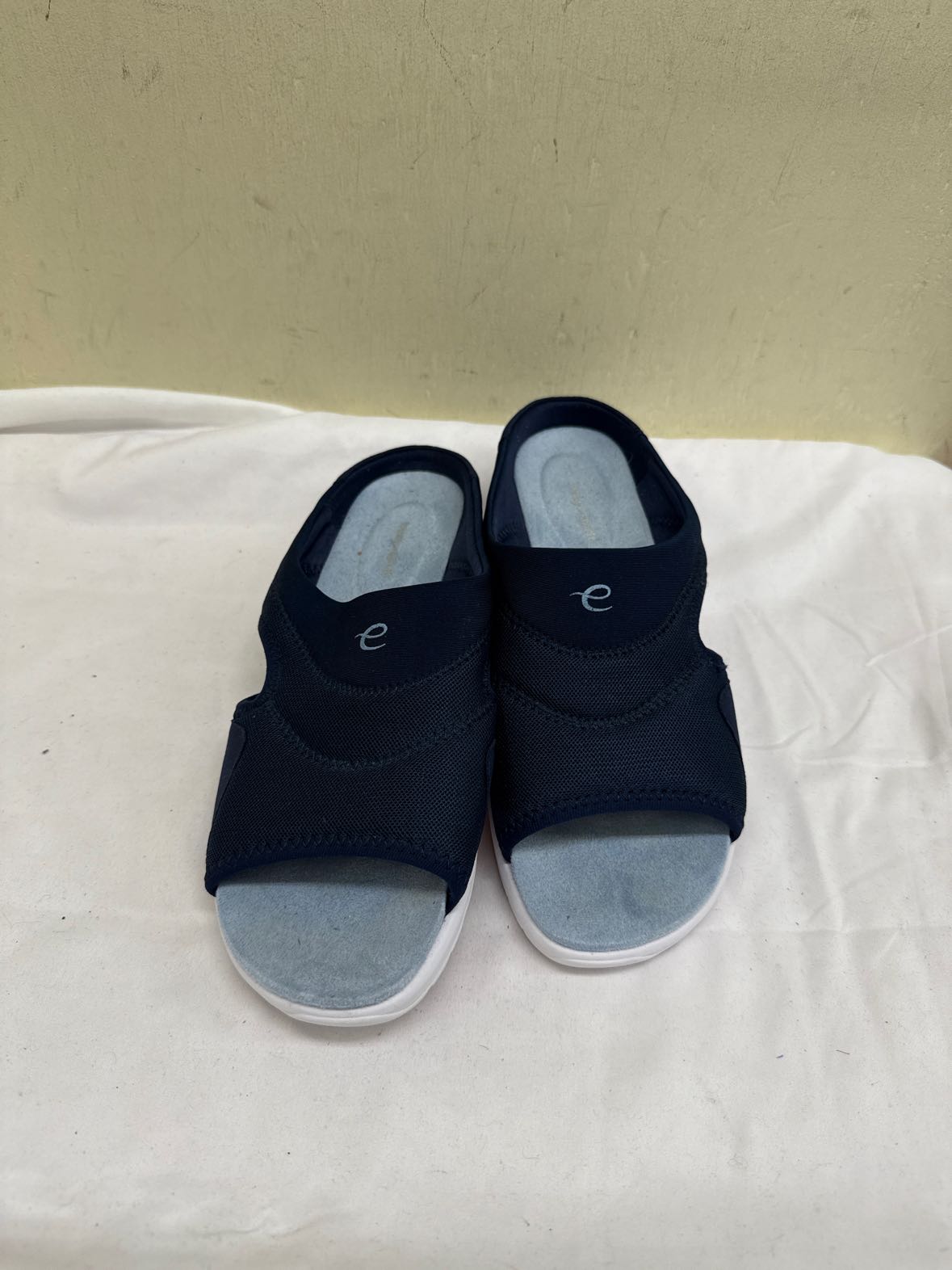 Easy Spirit Women's Size 11 Blue Sandals