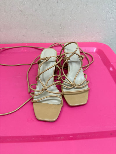 Bamboo Women's Size 5 Brown Sandals