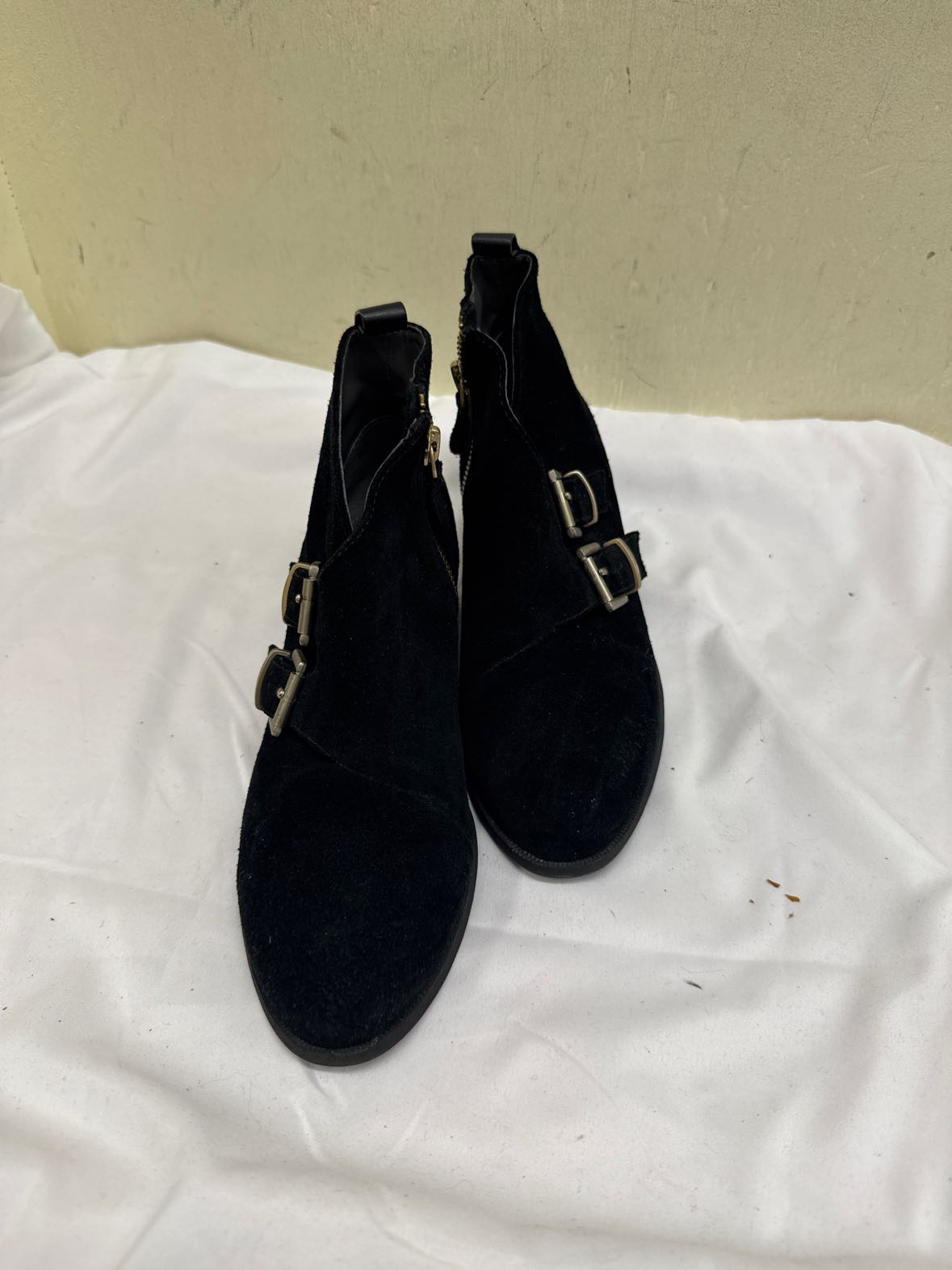 Ellen Tracy Women's Size 6 Black Leather Boots Shoes