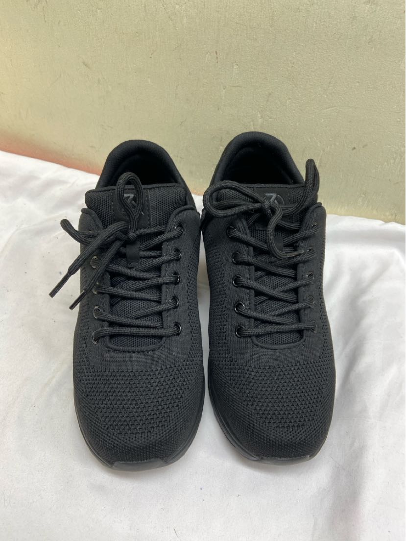 Zeba Men's Size 9-1/2 Black Shoes