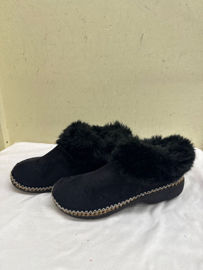 Isotoner Women's Size 8-1/2 Black Slippers