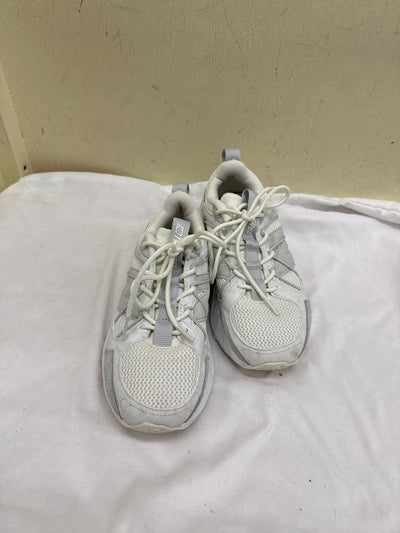 New Balance Women's Size 6 White Sneakers Shoes