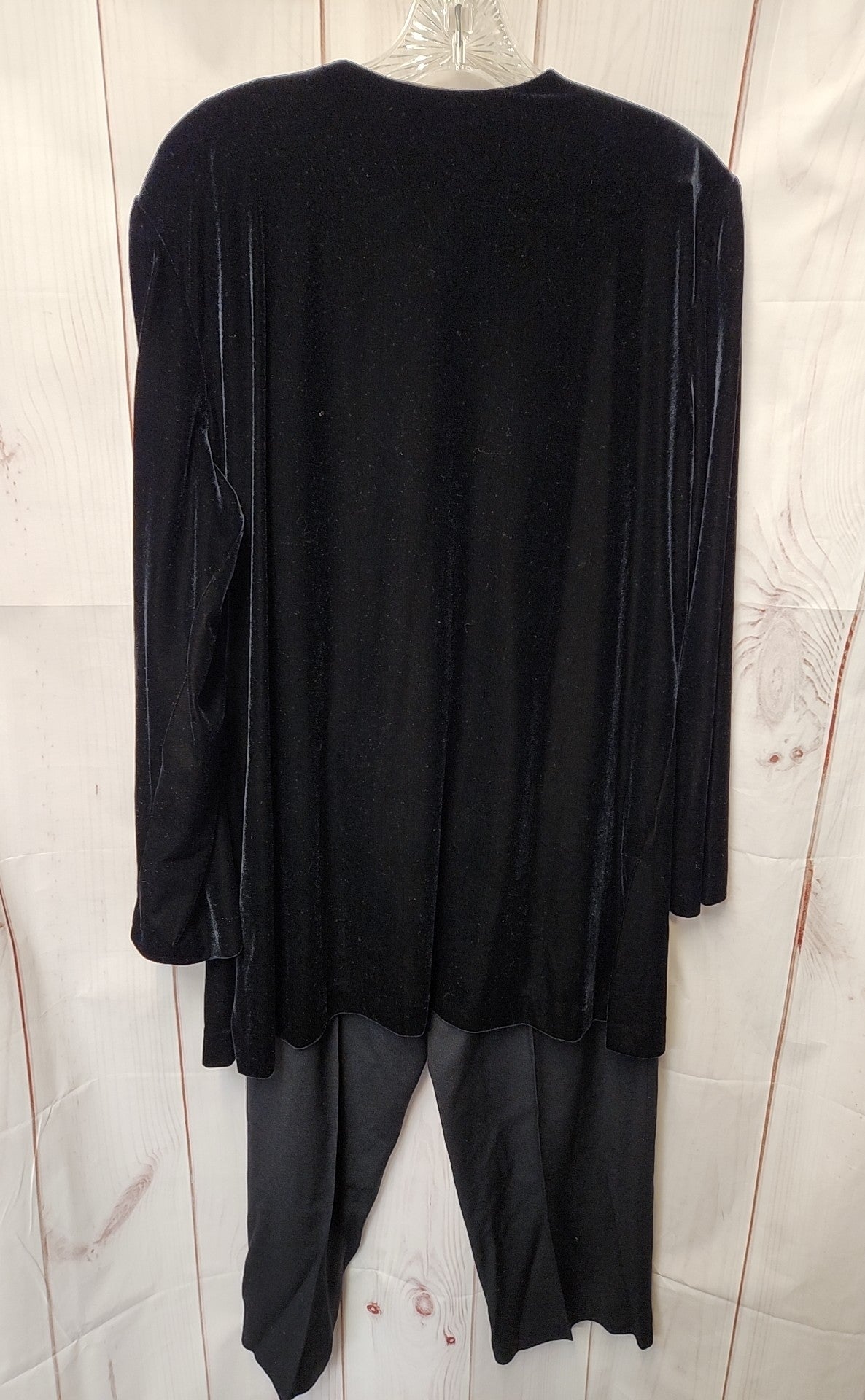 R&M Richards Women's Size 16 Black Velour Pants Set