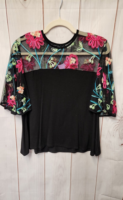 Kim & cami Women's Size M Black Floral Short Sleeve Top