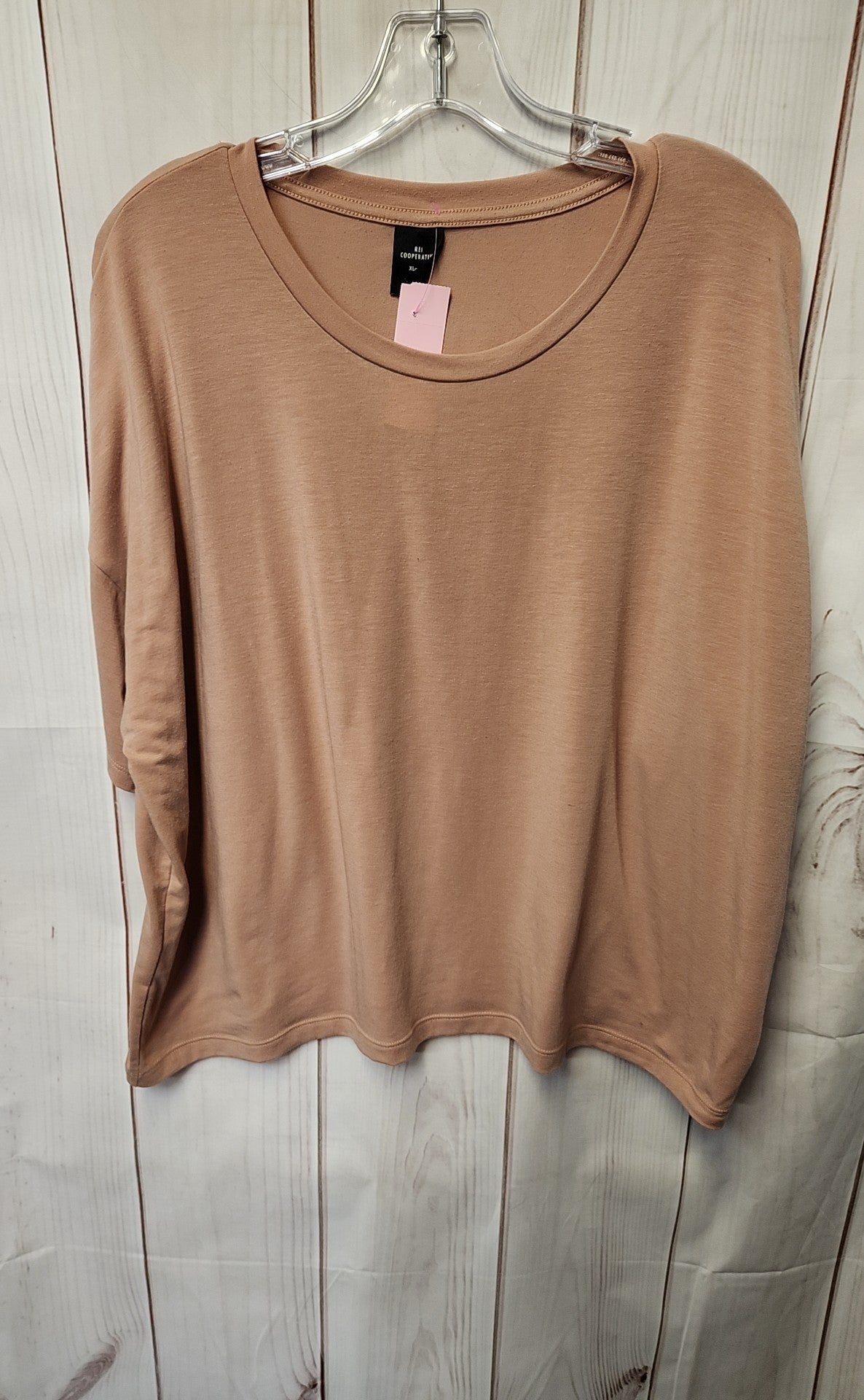 REI Women's Size XL Beige Short Sleeve Top