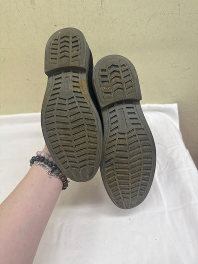 Steve Madden Boy's Size 4 Black Shoes