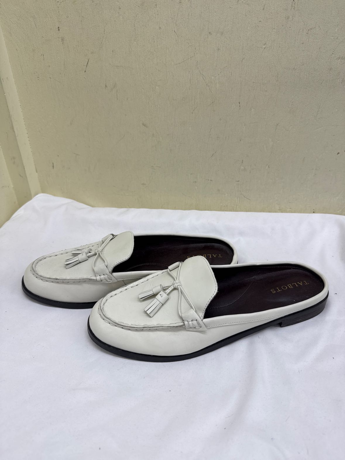 Talbots Women's Size 9 White Flats Shoes