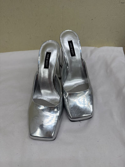 Nine West Women's Size 7-1/2 Silver Pumps Shoes