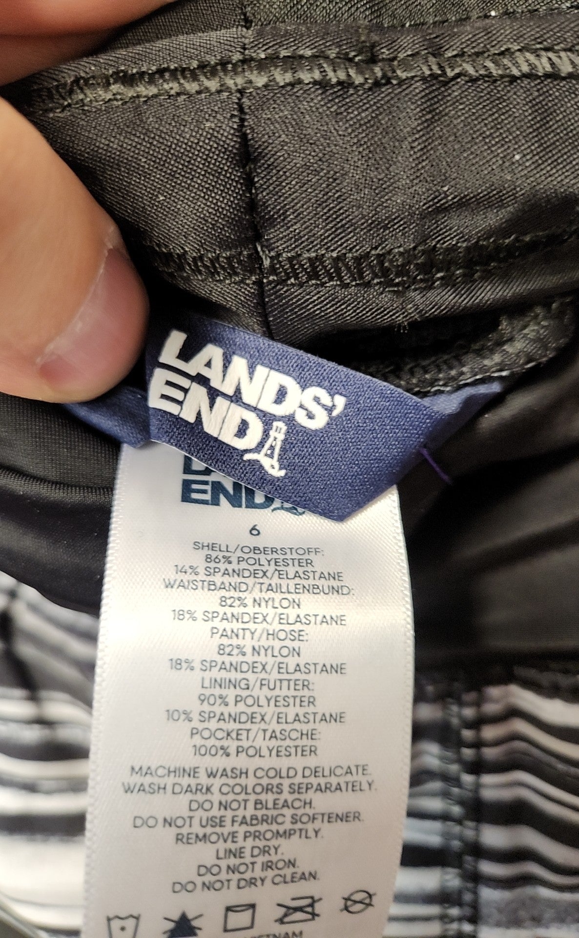 Lands End Women's Size 8 Black Active Shorts