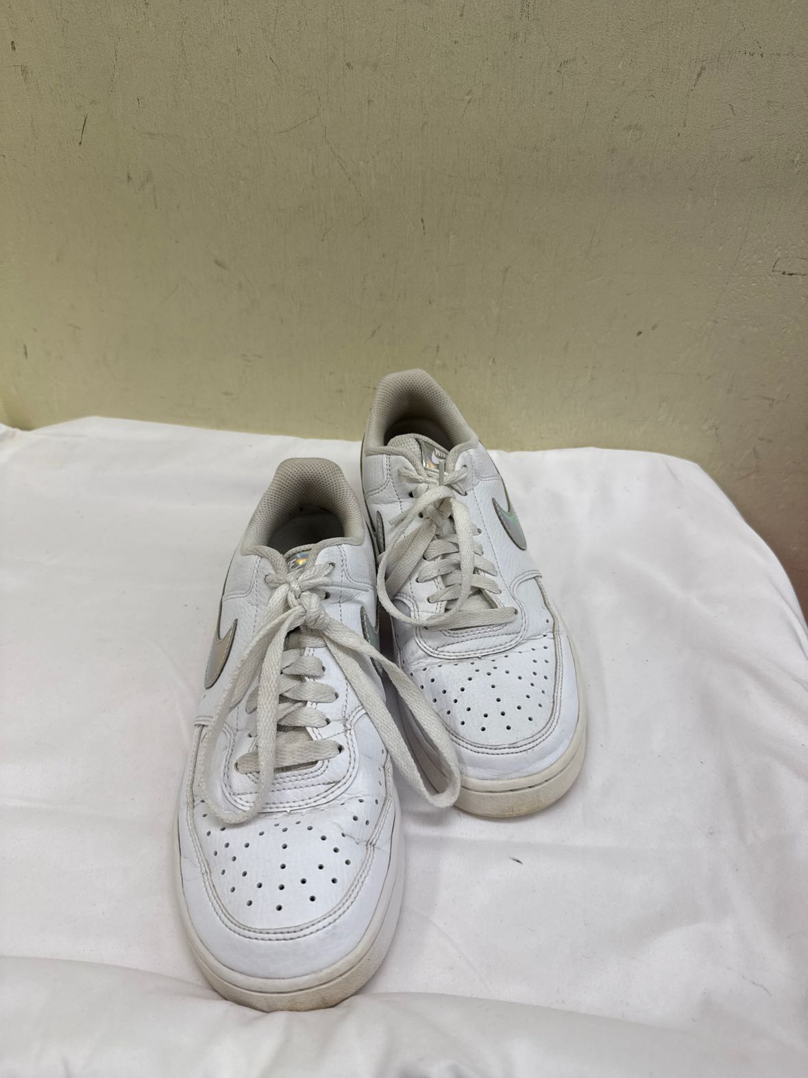 Nike Court Vision Low Women's Size 9 White Sneakers Shoes