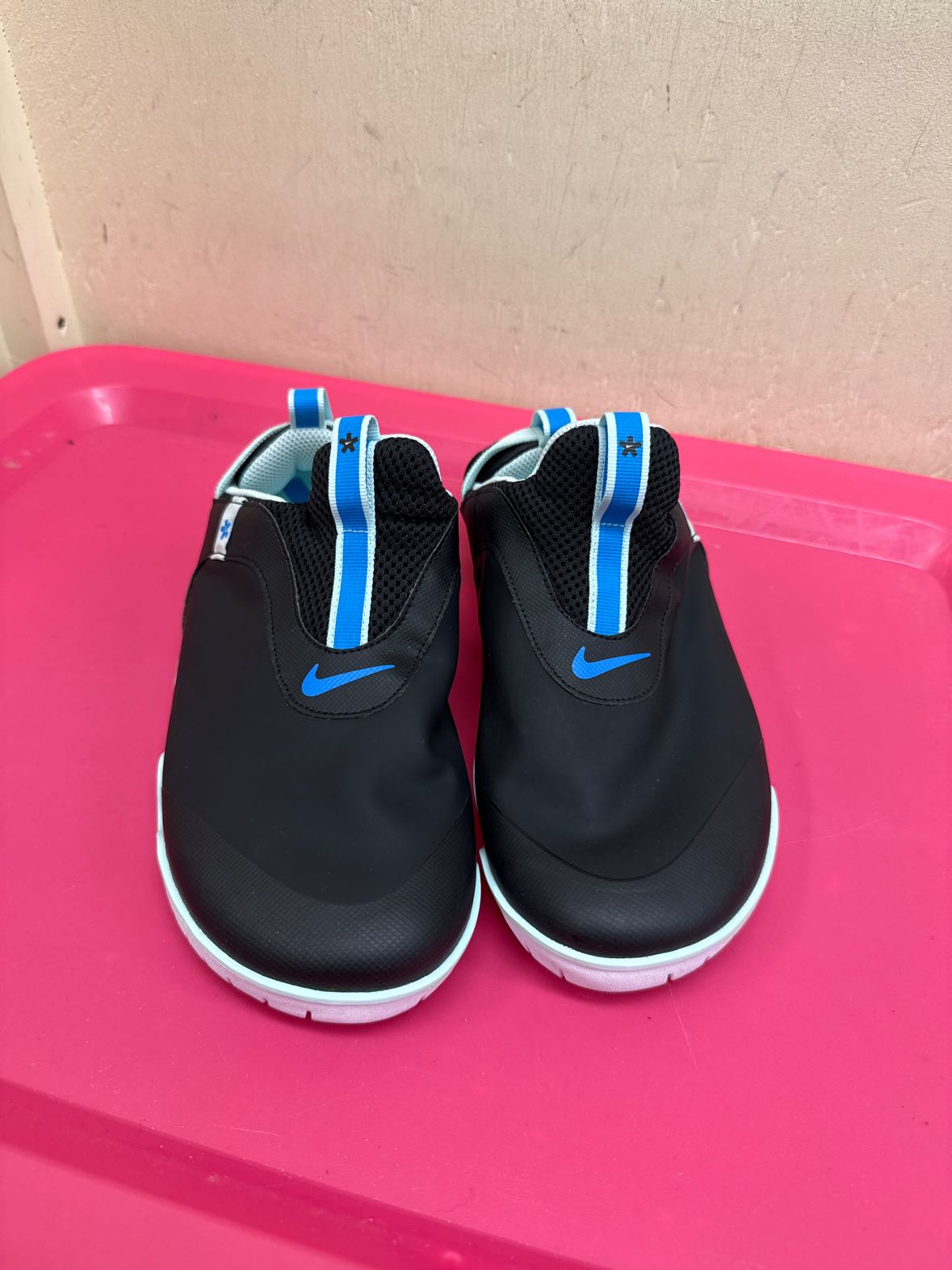 Nike Zoom Pulse Women's Size 7-1/2 Black Sneakers