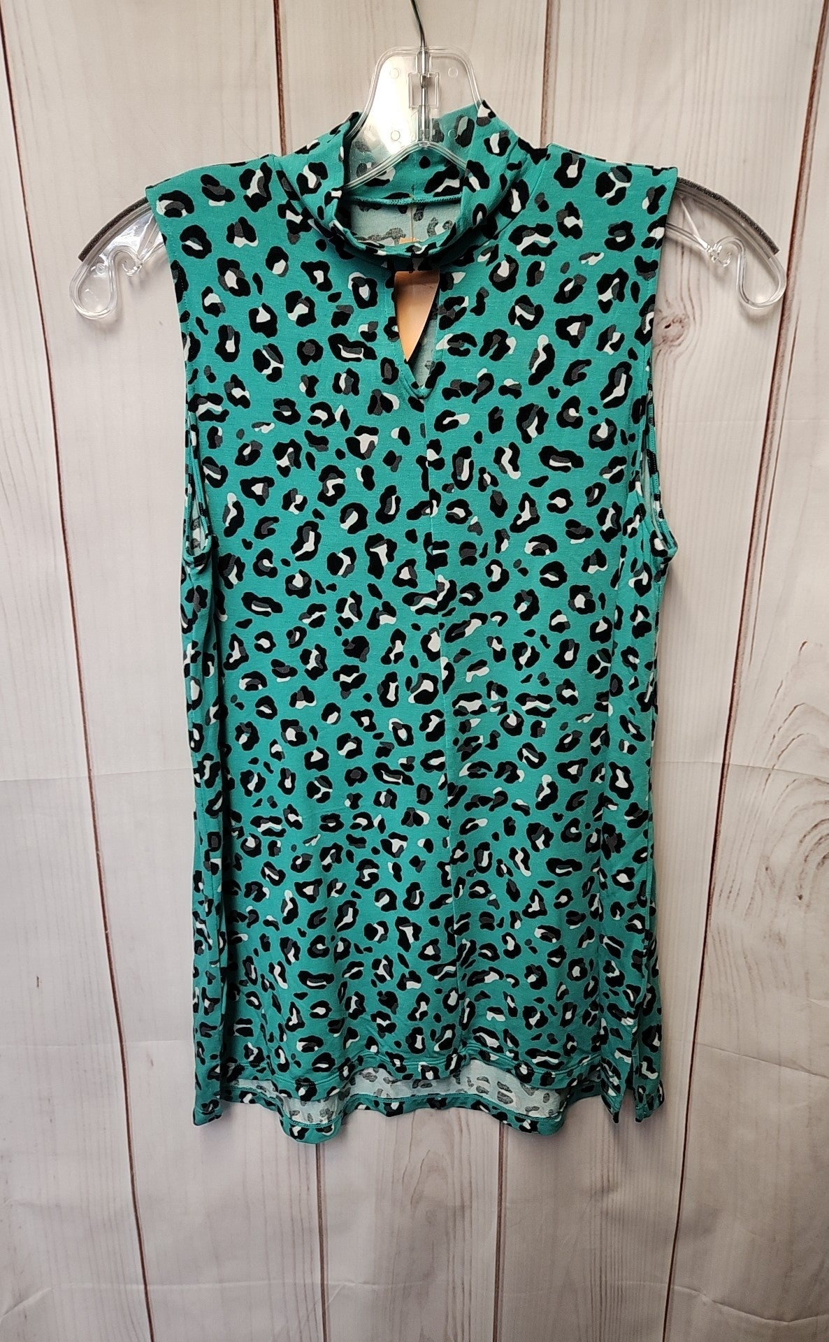 Cuddl Duds Women's Size S Green Animal Print Sleeveless Top