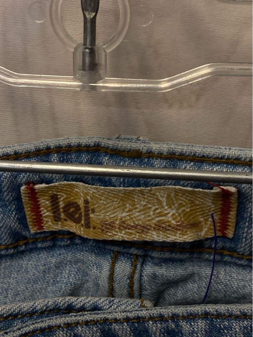 Lei Women's Size 31 (11-12) Blue Jeans