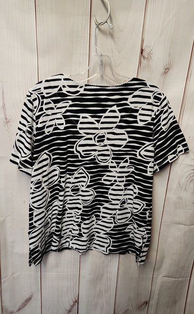 Alfred Dunner Women's Size M Petite Black Floral Short Sleeve Top