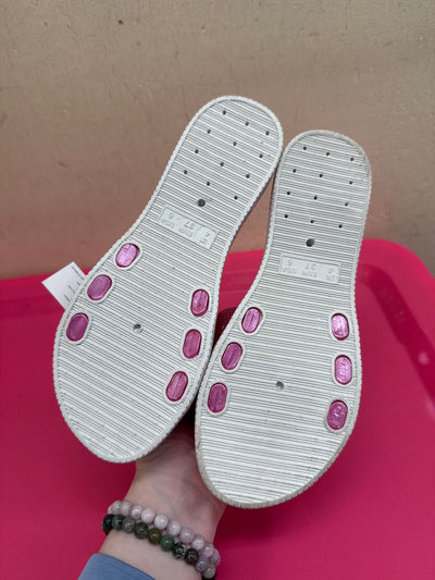 Rocawear Women's Size 6 Pink Sandals NWT