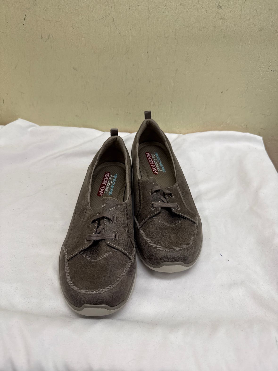 Skechers Women's Size 11 Gray Flats Shoes