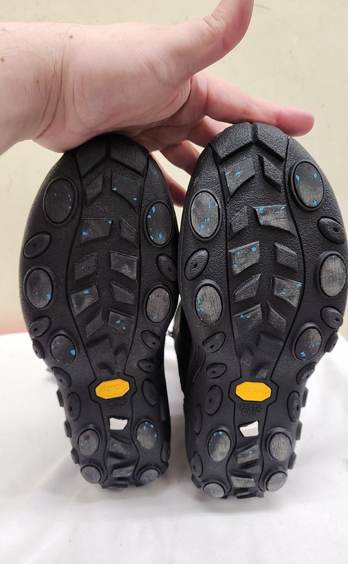 Vibram Men's Size 11-1/2 Black Boots Shoes