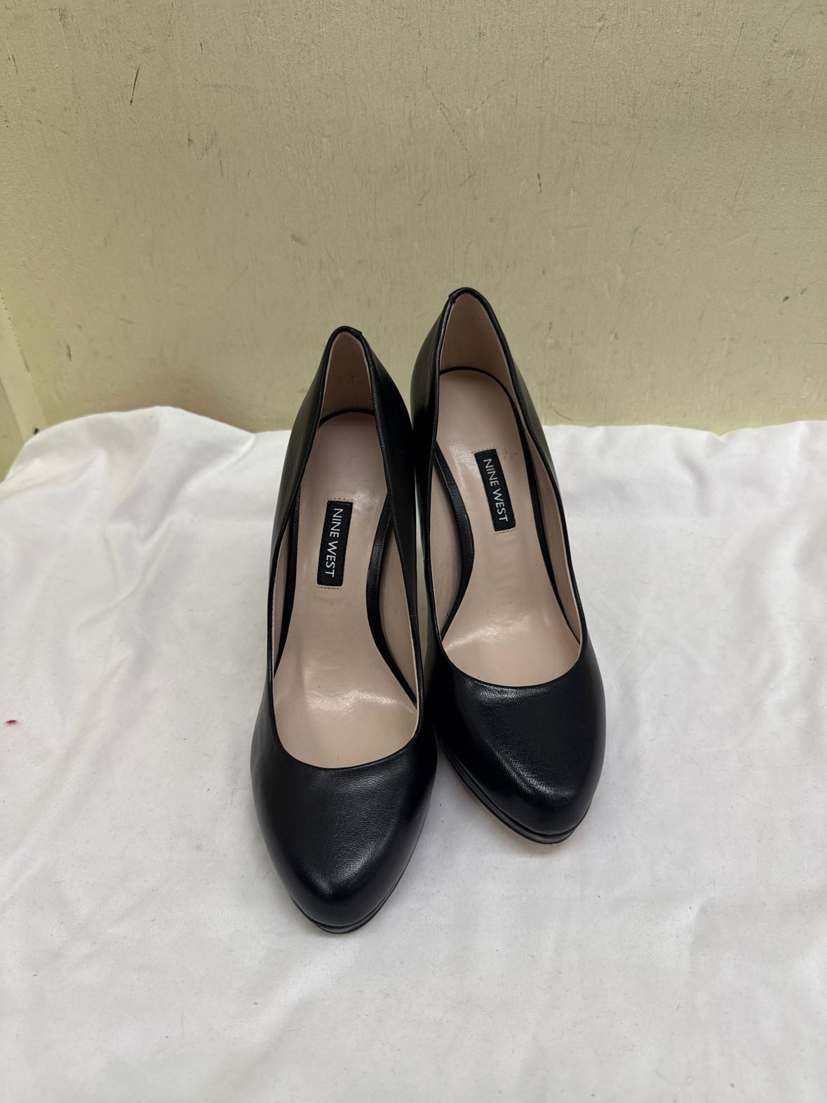 Nine West Women's Size 7 Black Pumps Shoes