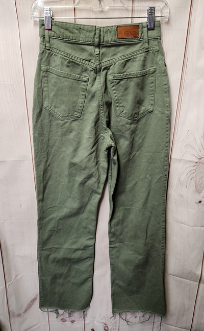 Social Tourist Women's Size 25 (0) Green Jeans Ultra High Rise Straight